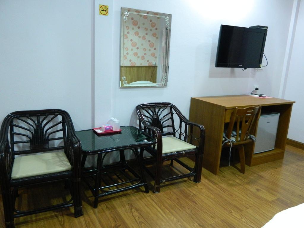 Garden Place Hotel Phetchabun Kamer foto